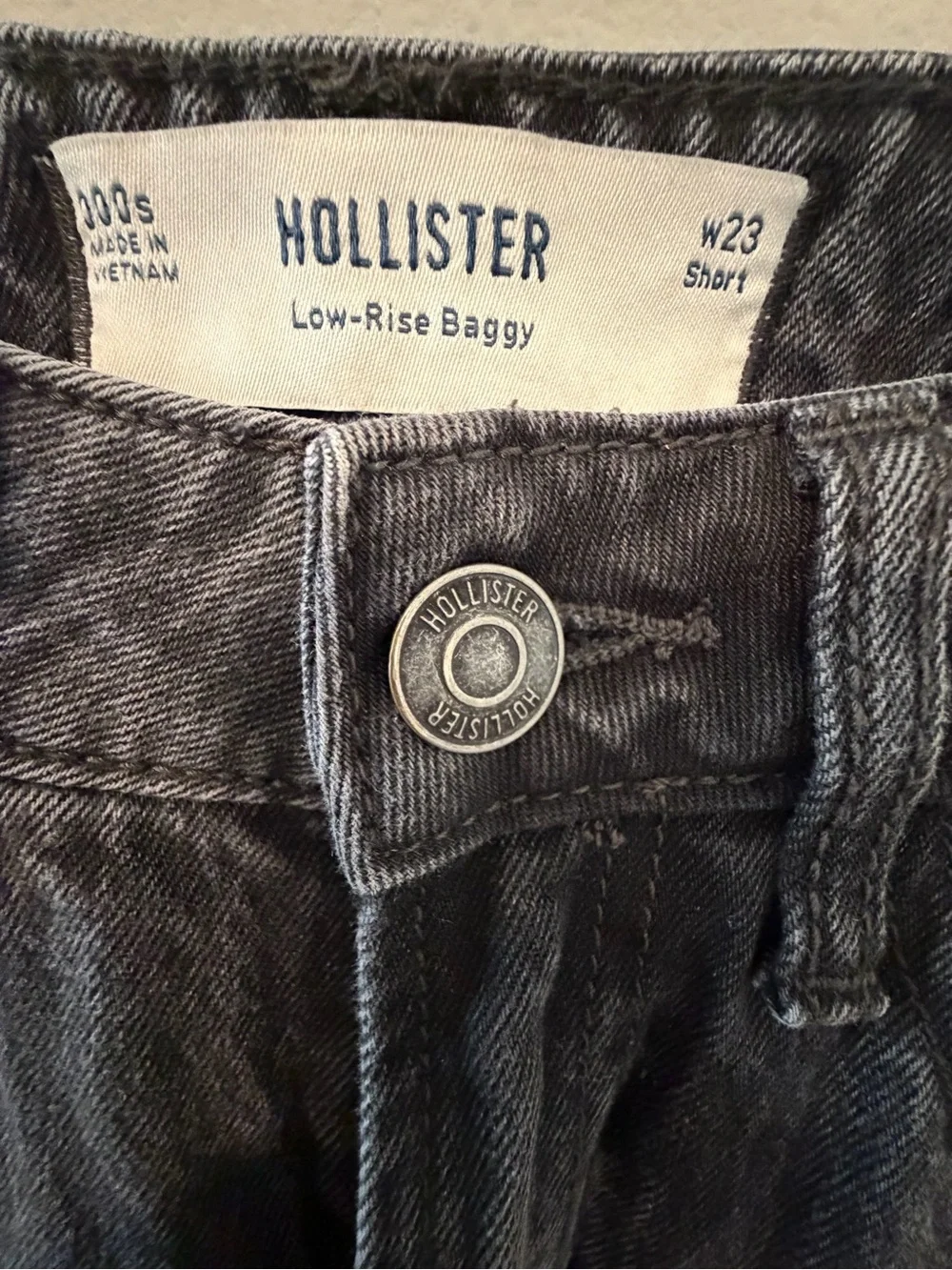 Hollister Co. Women’s Grey and Black Low Rise Baggy Jeans 000S